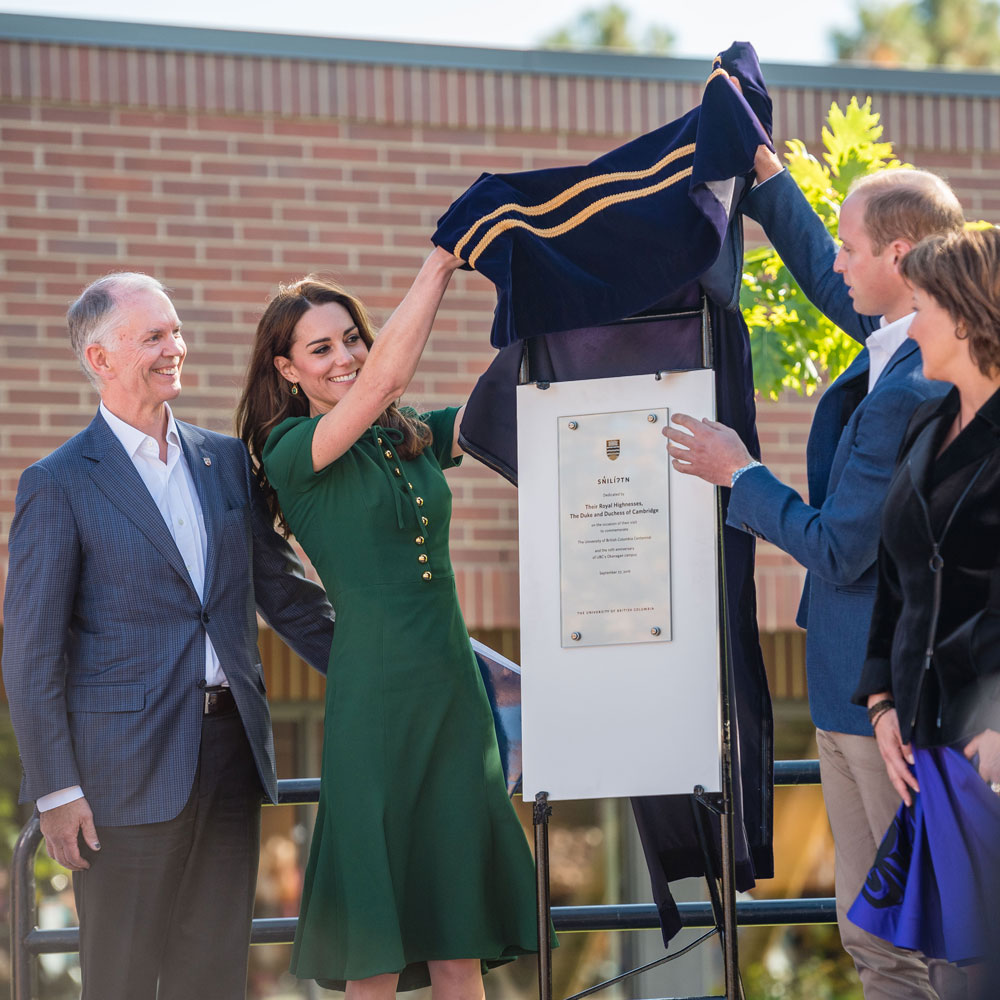 The Duke and Duchess of Cambridge unveil a plaque during their 2016 visit to UBC Okanagan